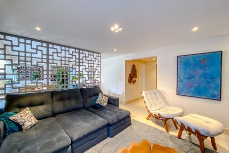 Apartamento para alugar com 184m², 3 quartos e 3 vagasSala