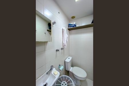 Apartamento para alugar com 184m², 3 quartos e 3 vagasBanheiro de serviço