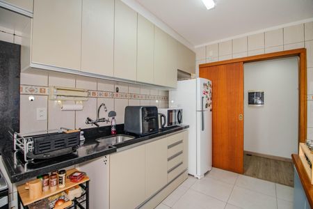 Apartamento à venda com 113m², 3 quartos e 2 vagas Apartamento à venda com 113m², 3 quartos e 2 vagasCozinha e Área de Serviço