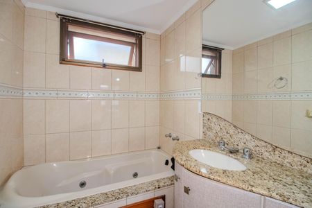 Apartamento à venda com 113m², 3 quartos e 2 vagas Apartamento à venda com 113m², 3 quartos e 2 vagasBanheiro da Suíte