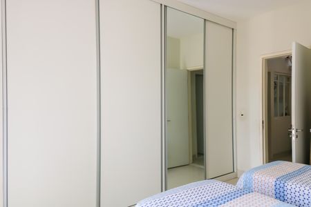 Casa de condomínio à venda com 163m², 3 quartos e 1 vagaQuarto 2 - 2º Pavimento