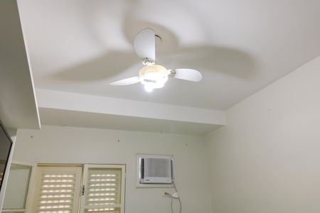 Casa de condomínio à venda com 163m², 3 quartos e 1 vagaQuarto suíte - 2º Pavimento