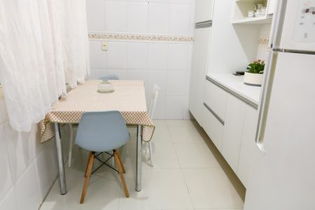 Casa de condomínio à venda com 163m², 3 quartos e 1 vagaCozinha - 1º Pavimento