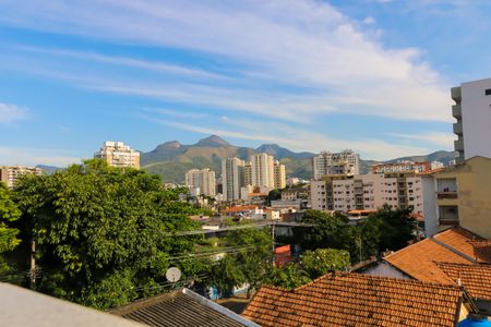 Casa de condomínio à venda com 163m², 3 quartos e 1 vagaTerraço