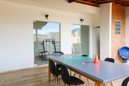 Casa de condomínio à venda com 163m², 3 quartos e 1 vagaTerraço