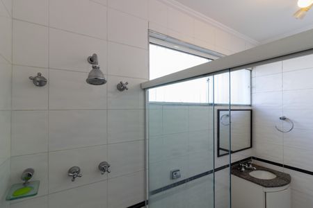 Casa à venda com 700m², 5 quartos e sem vaga Casa à venda com 700m², 5 quartos e sem vagaBanheiro da Suíte 2