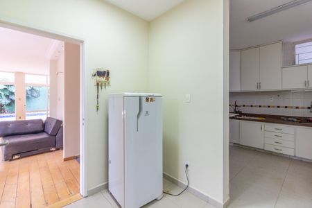 Casa à venda com 700m², 5 quartos e sem vaga Casa à venda com 700m², 5 quartos e sem vagaCozinha