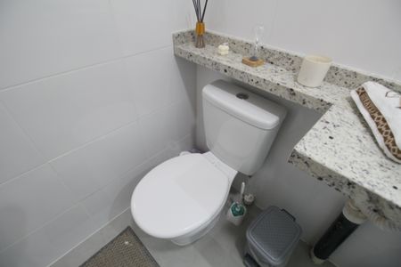 Apartamento à venda com 53m², 2 quartos e 1 vagaBanheiro Social