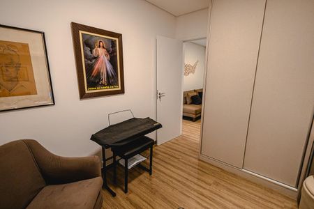 Apartamento à venda com 140m², 4 quartos e 2 vagasQuarto 2