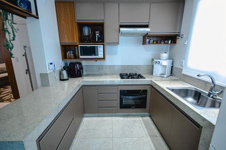 Apartamento à venda com 140m², 4 quartos e 2 vagasCozinha