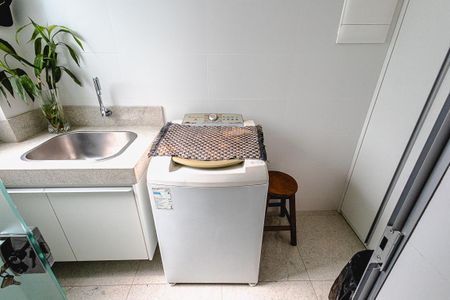 Apartamento à venda com 140m², 4 quartos e 2 vagas Apartamento à venda com 140m², 4 quartos e 2 vagasÁrea de serviço