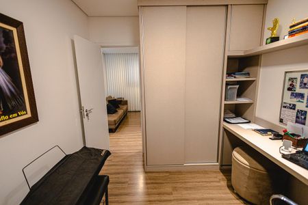 Apartamento à venda com 140m², 4 quartos e 2 vagasQuarto 2
