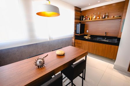 Apartamento à venda com 140m², 4 quartos e 2 vagasCopa