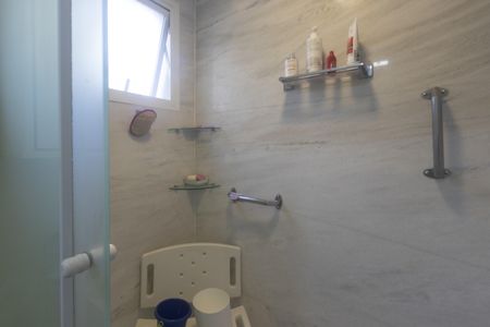 Apartamento à venda com 80m², 2 quartos e 1 vaga Apartamento à venda com 80m², 2 quartos e 1 vagaDetalhe do banheiro
