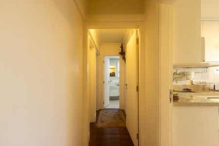 Apartamento à venda com 80m², 2 quartos e 1 vaga Apartamento à venda com 80m², 2 quartos e 1 vagaCorredor