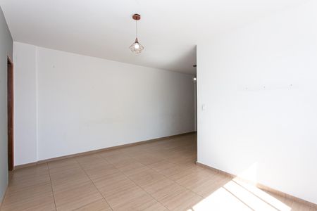 Apartamento para alugar com 72m², 2 quartos e 1 vagaSala