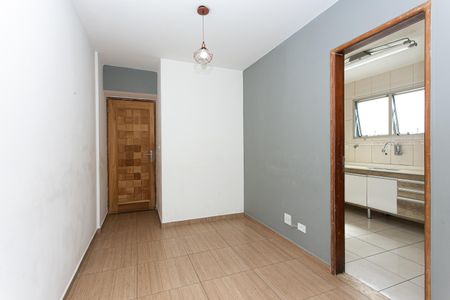 Apartamento para alugar com 72m², 2 quartos e 1 vagaSala