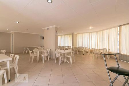 Apartamento para alugar com 72m², 2 quartos e 1 vagaÁrea comum - Salão de festas