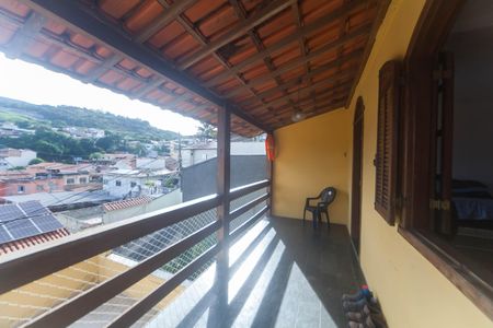 Casa para alugar com 120m², 3 quartos e 3 vagas Casa para alugar com 120m², 3 quartos e 3 vagasvaranda suite