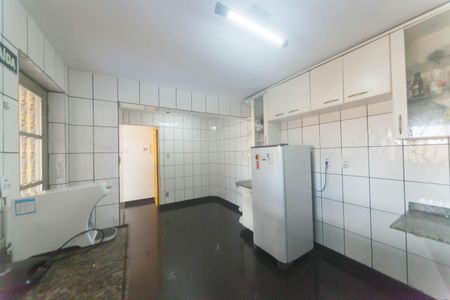 Casa para alugar com 120m², 3 quartos e 3 vagas Casa para alugar com 120m², 3 quartos e 3 vagasCozinha
