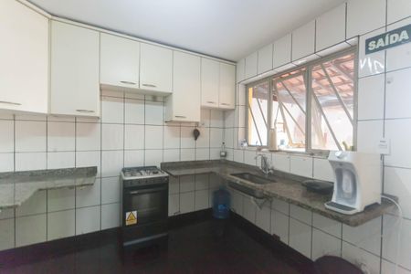 Casa para alugar com 120m², 3 quartos e 3 vagas Casa para alugar com 120m², 3 quartos e 3 vagasCozinha