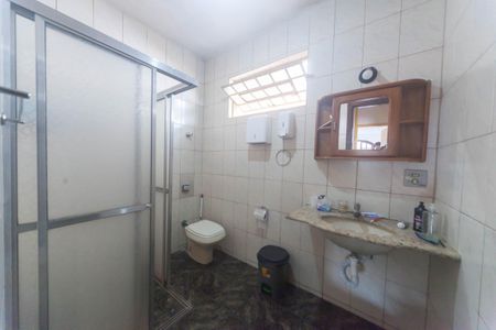 Casa para alugar com 120m², 3 quartos e 3 vagas Casa para alugar com 120m², 3 quartos e 3 vagasBanheiro Social