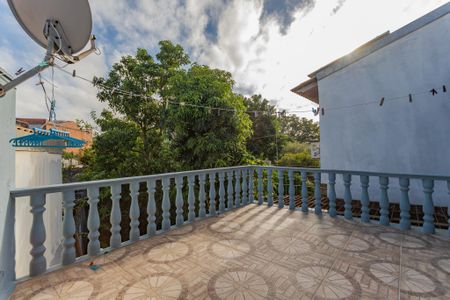 Casa à venda com 200m², 4 quartos e 2 vagas Casa à venda com 200m², 4 quartos e 2 vagasEspaço Gourmet