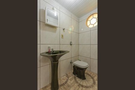 Casa à venda com 200m², 4 quartos e 2 vagas Casa à venda com 200m², 4 quartos e 2 vagasBanheiro da Suíte