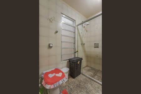 Casa à venda com 200m², 4 quartos e 2 vagas Casa à venda com 200m², 4 quartos e 2 vagasBanheiro