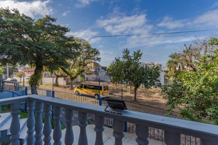 Casa à venda com 200m², 4 quartos e 2 vagas Casa à venda com 200m², 4 quartos e 2 vagasQuarto 2 Sacada