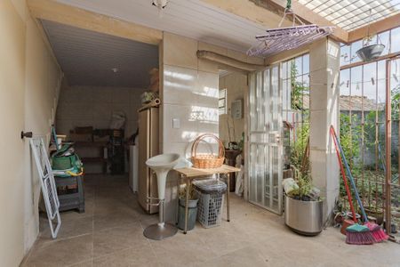 Casa à venda com 200m², 4 quartos e 2 vagas Casa à venda com 200m², 4 quartos e 2 vagasÁrea de Serviço