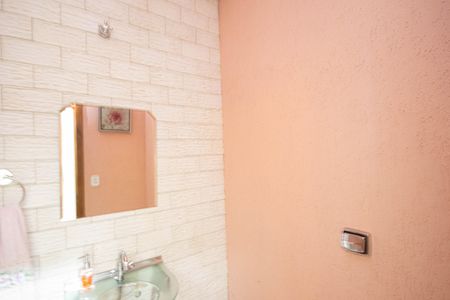 Casa à venda com 147m², 6 quartos e 1 vaga Casa à venda com 147m², 6 quartos e 1 vagaLavabo