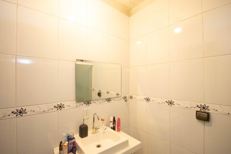 Casa à venda com 147m², 6 quartos e 1 vaga Casa à venda com 147m², 6 quartos e 1 vagaBanheiro da Suíte 1