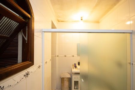 Casa à venda com 147m², 6 quartos e 1 vaga Casa à venda com 147m², 6 quartos e 1 vagaBanheiro da Suíte 1