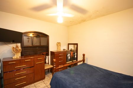 Casa à venda com 147m², 6 quartos e 1 vaga Casa à venda com 147m², 6 quartos e 1 vagaQuarto 1