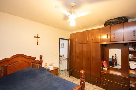 Casa à venda com 147m², 6 quartos e 1 vaga Casa à venda com 147m², 6 quartos e 1 vagaQuarto 1