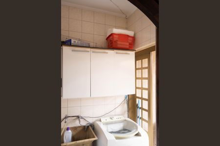 Casa à venda com 147m², 6 quartos e 1 vaga Casa à venda com 147m², 6 quartos e 1 vagaÁrea de Serviço