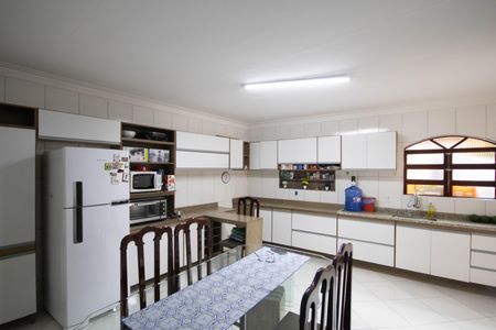 Casa à venda com 147m², 6 quartos e 1 vaga Casa à venda com 147m², 6 quartos e 1 vagaCozinha 1