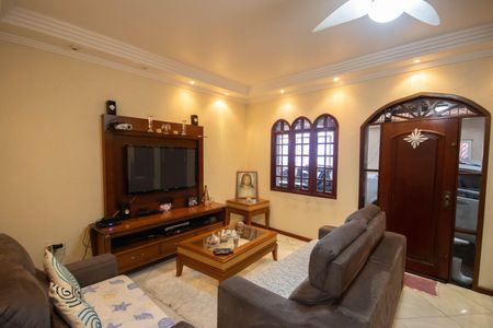 Casa à venda com 147m², 6 quartos e 1 vaga Casa à venda com 147m², 6 quartos e 1 vagaSala