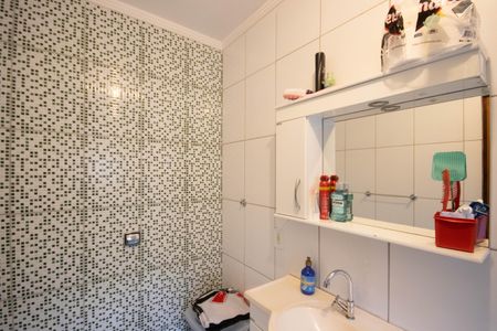 Casa à venda com 147m², 6 quartos e 1 vaga Casa à venda com 147m², 6 quartos e 1 vagaBanheiro da Suíte 2