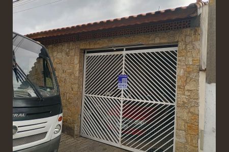 Casa à venda com 147m², 6 quartos e 1 vaga Casa à venda com 147m², 6 quartos e 1 vagaFachada e Placa