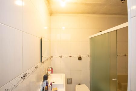 Casa à venda com 147m², 6 quartos e 1 vaga Casa à venda com 147m², 6 quartos e 1 vagaBanheiro da Suíte 1