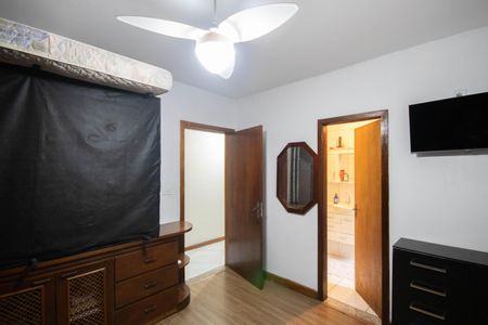 Casa à venda com 147m², 6 quartos e 1 vaga Casa à venda com 147m², 6 quartos e 1 vagaSuíte 2