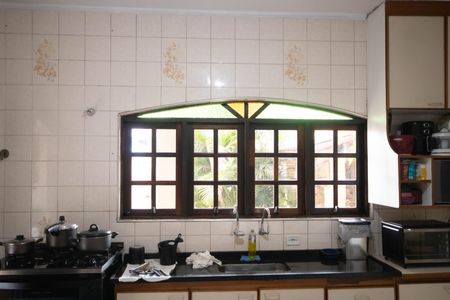 Casa à venda com 147m², 6 quartos e 1 vaga Casa à venda com 147m², 6 quartos e 1 vagaCozinha 2