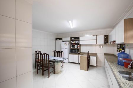 Casa à venda com 147m², 6 quartos e 1 vaga Casa à venda com 147m², 6 quartos e 1 vagaCozinha 1