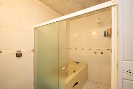 Casa à venda com 147m², 6 quartos e 1 vaga Casa à venda com 147m², 6 quartos e 1 vagaBanheiro da Suíte 1