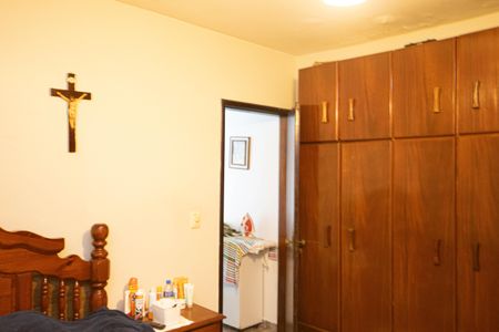 Casa à venda com 147m², 6 quartos e 1 vaga Casa à venda com 147m², 6 quartos e 1 vagaQuarto 1