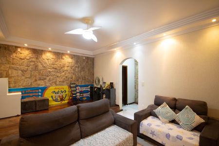 Casa à venda com 147m², 6 quartos e 1 vaga Casa à venda com 147m², 6 quartos e 1 vagaSala