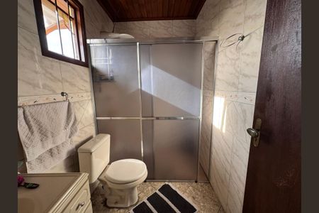 Casa à venda com 485m², 3 quartos e 4 vagasBanheiro 2