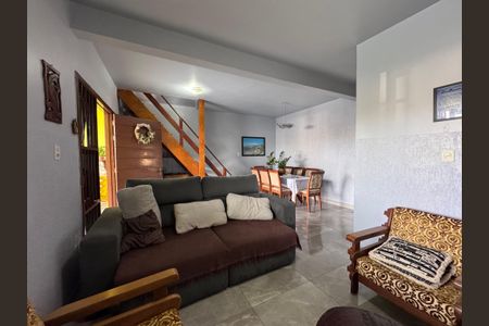 Casa à venda com 485m², 3 quartos e 4 vagasSala